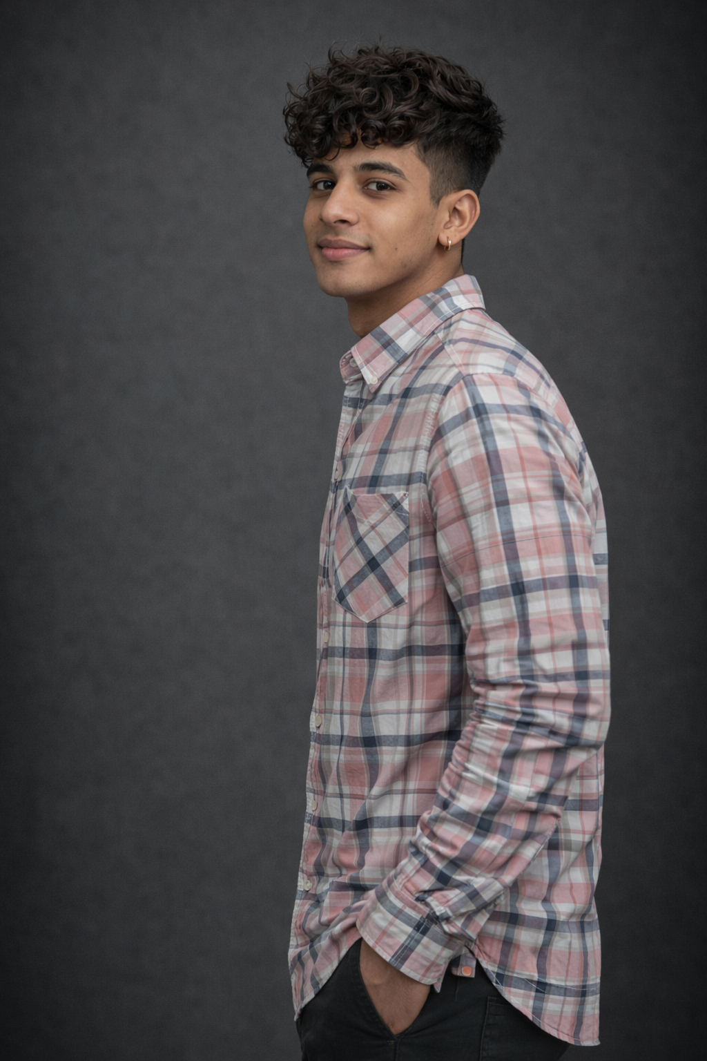 Men’s Red & Navy Checkered Casual Shirt – Long Sleeve Button-Down Cotton Blend